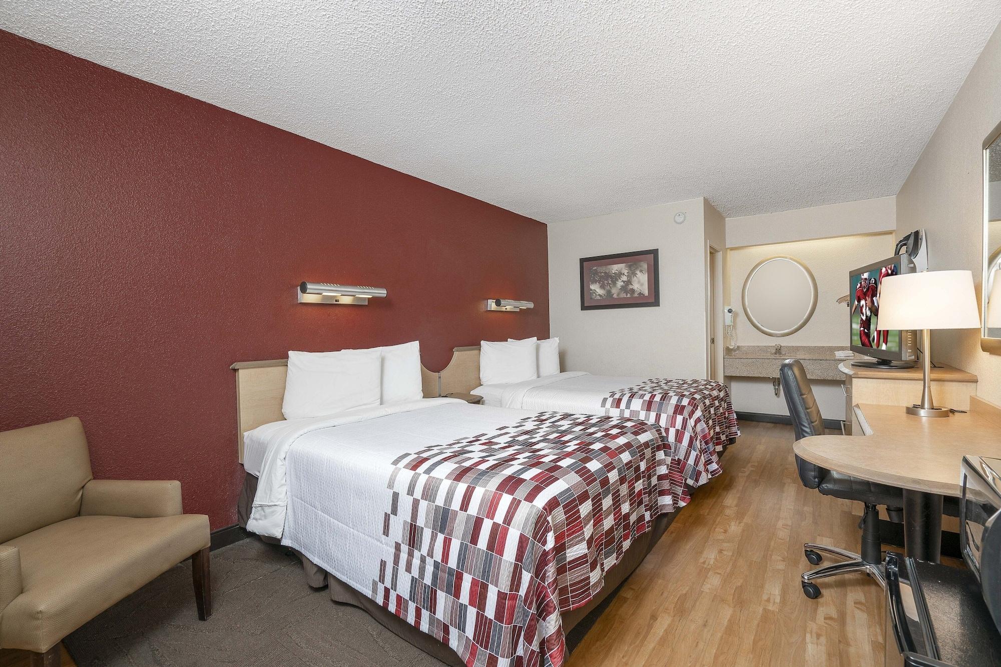 Red Roof Inn Detroit-Rochester Hills/ Auburn Hills Exterior photo