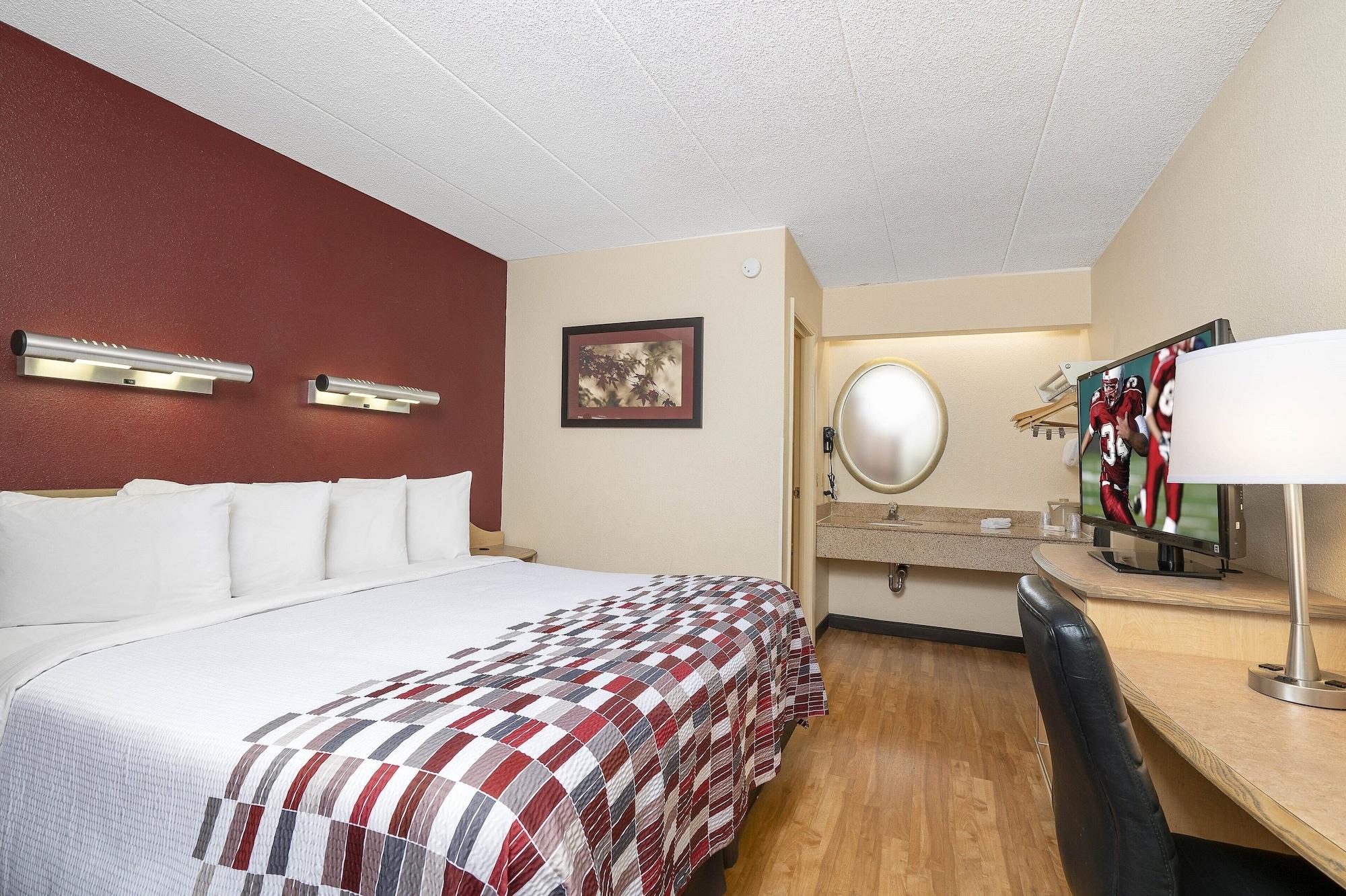 Red Roof Inn Detroit-Rochester Hills/ Auburn Hills Exterior photo