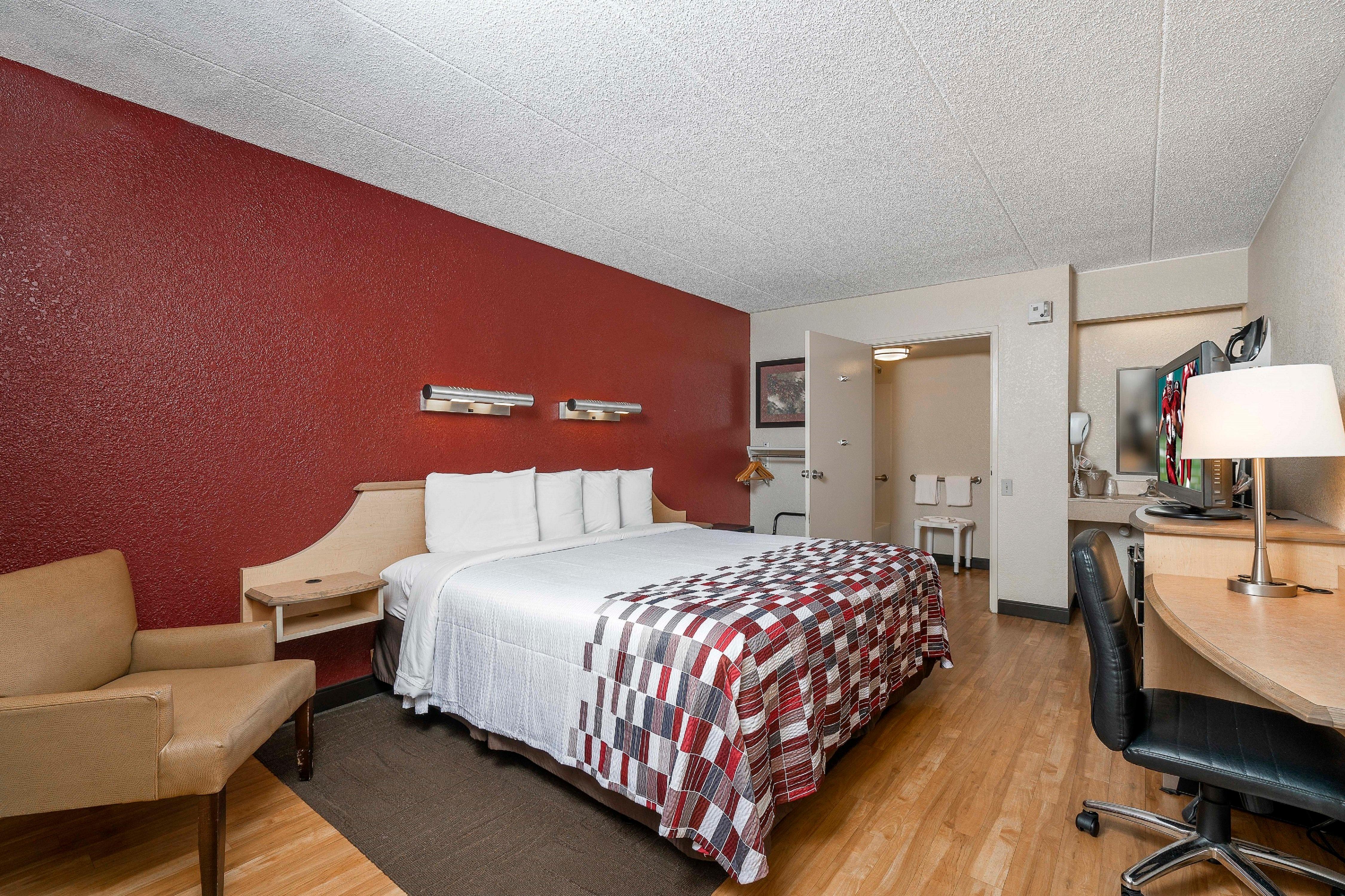 Red Roof Inn Detroit-Rochester Hills/ Auburn Hills Exterior photo