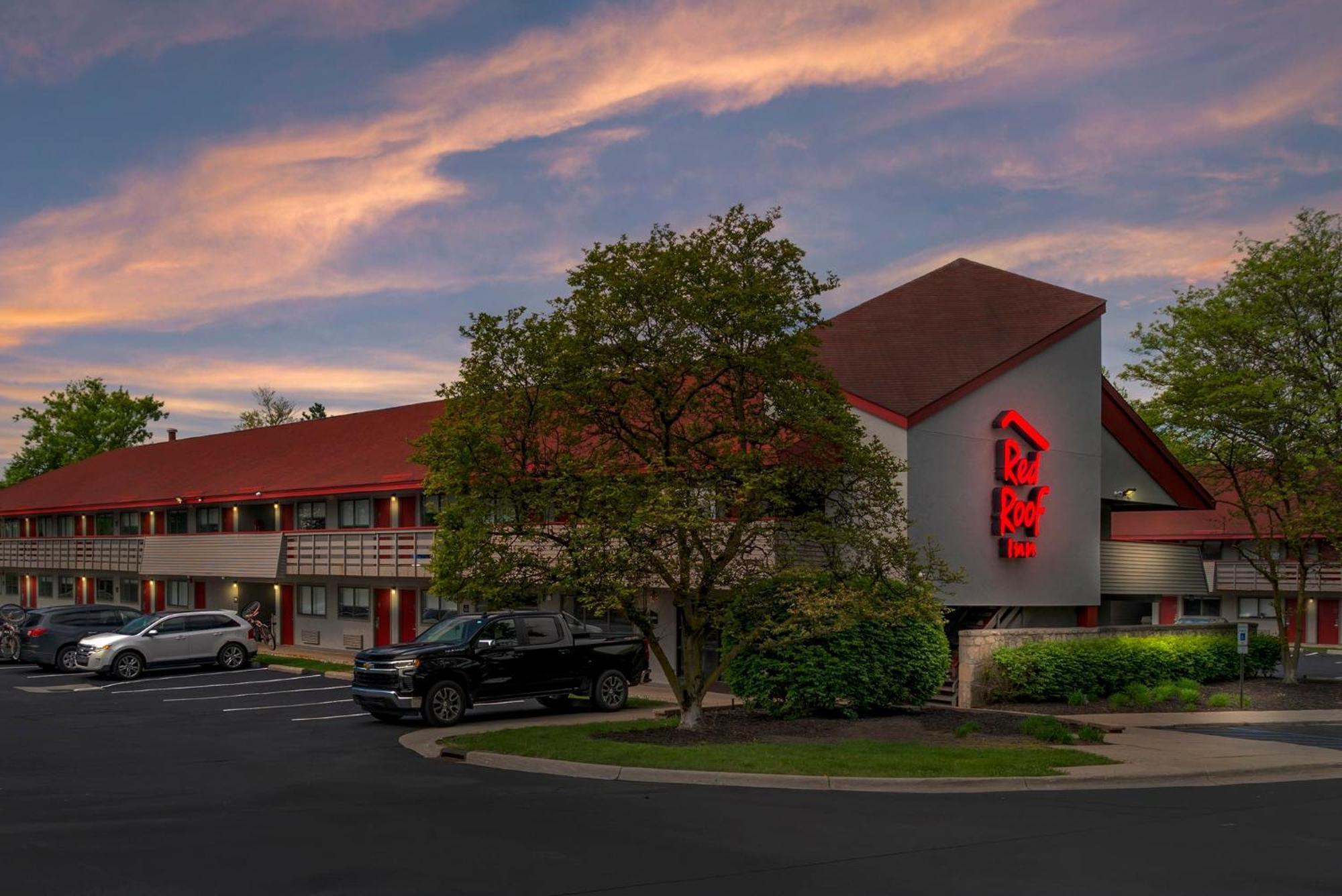 Red Roof Inn Detroit-Rochester Hills/ Auburn Hills Exterior photo