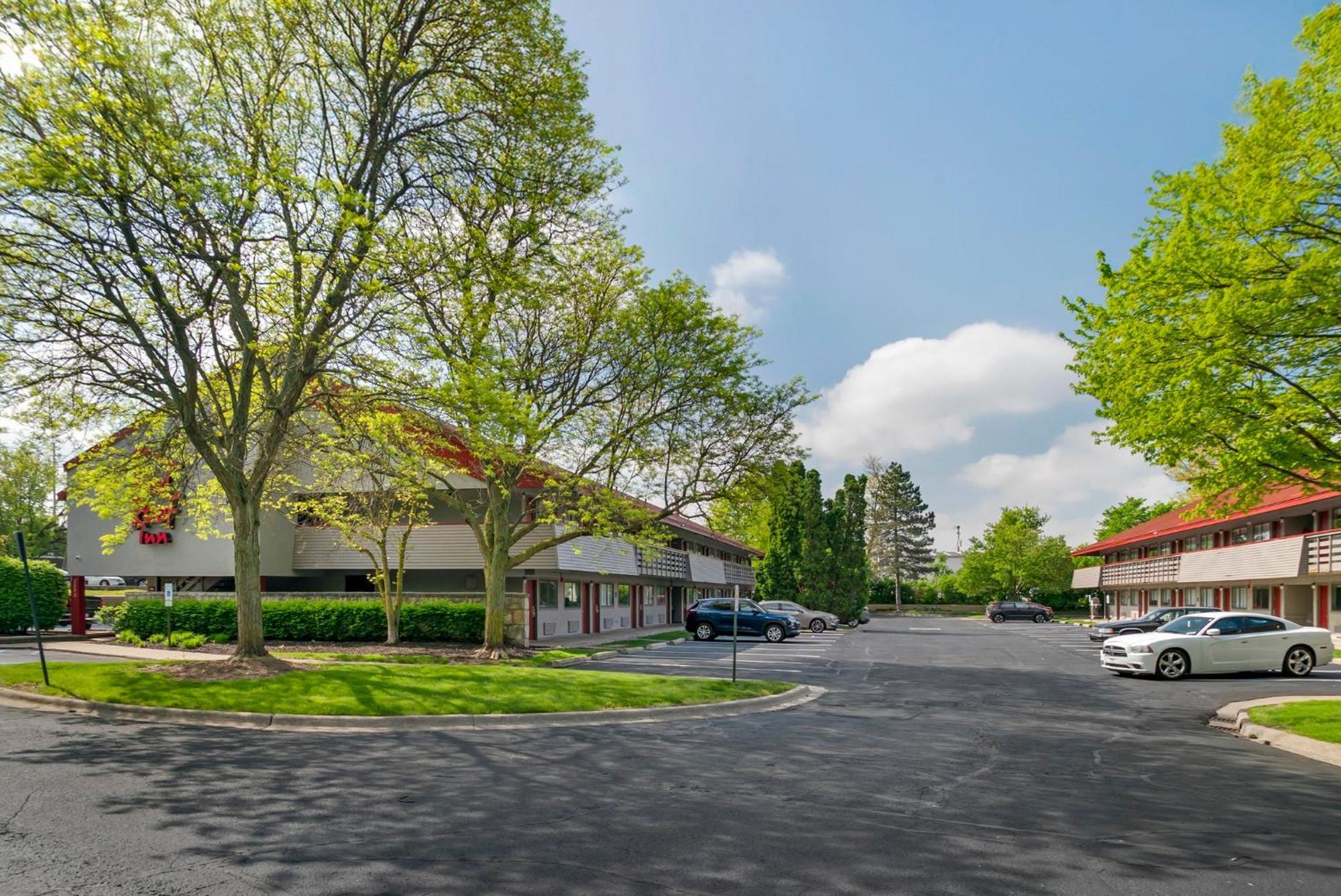 Red Roof Inn Detroit-Rochester Hills/ Auburn Hills Exterior photo