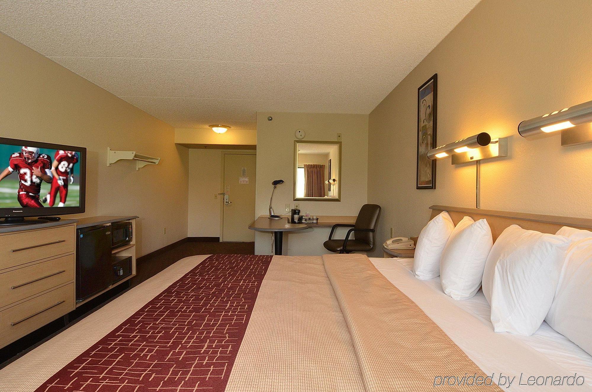 Red Roof Inn Detroit-Rochester Hills/ Auburn Hills Exterior photo