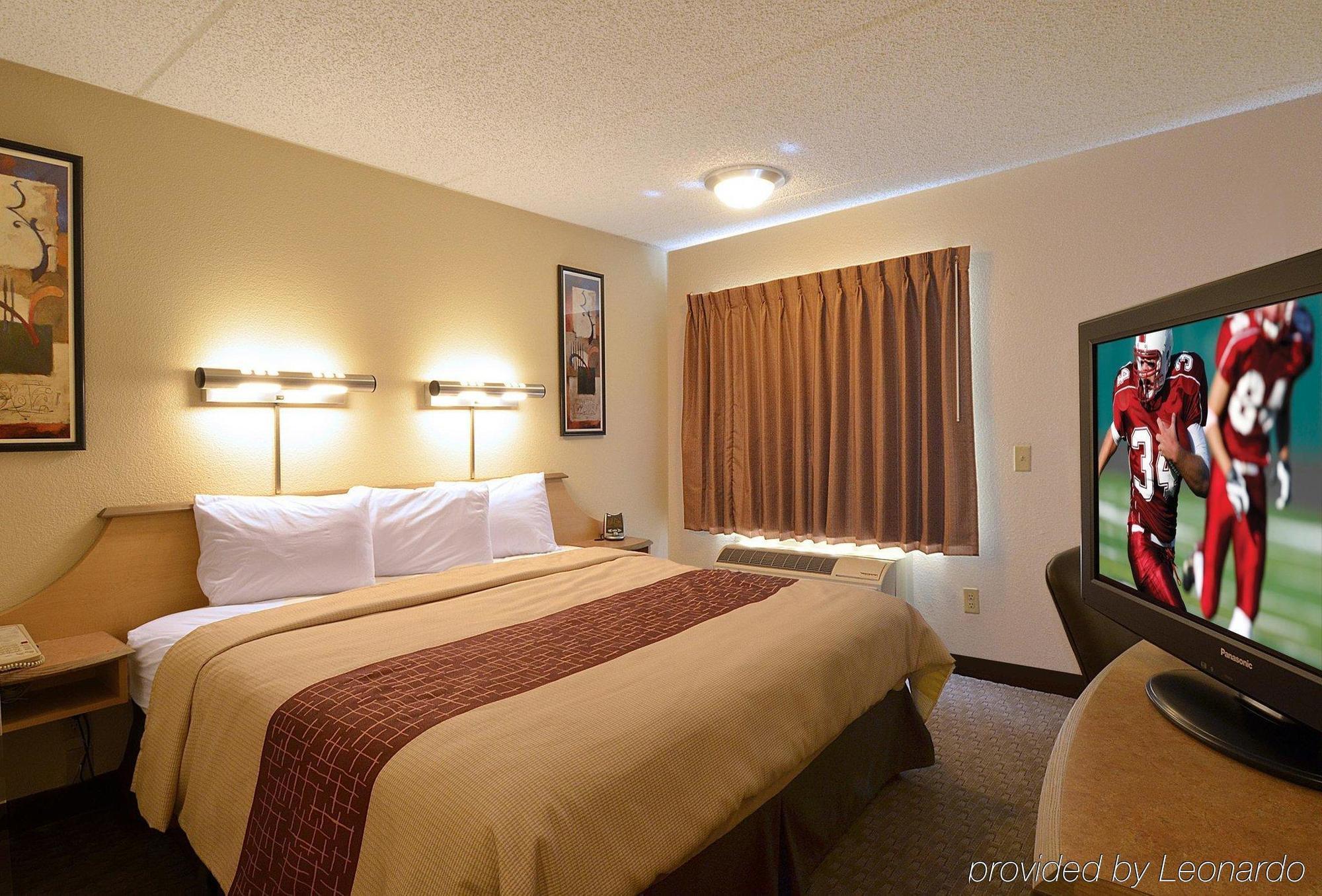 Red Roof Inn Detroit-Rochester Hills/ Auburn Hills Exterior photo