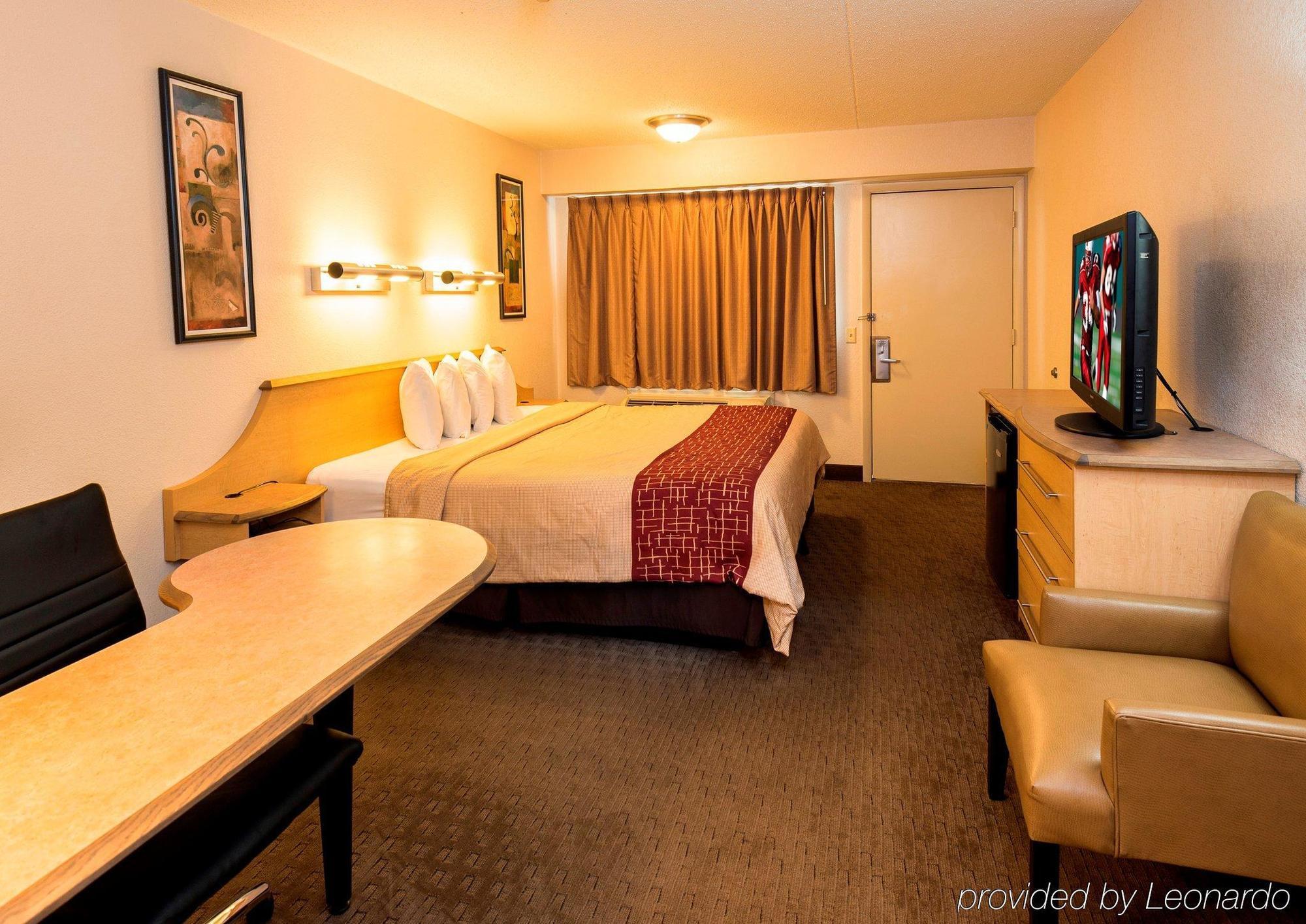 Red Roof Inn Detroit-Rochester Hills/ Auburn Hills Exterior photo